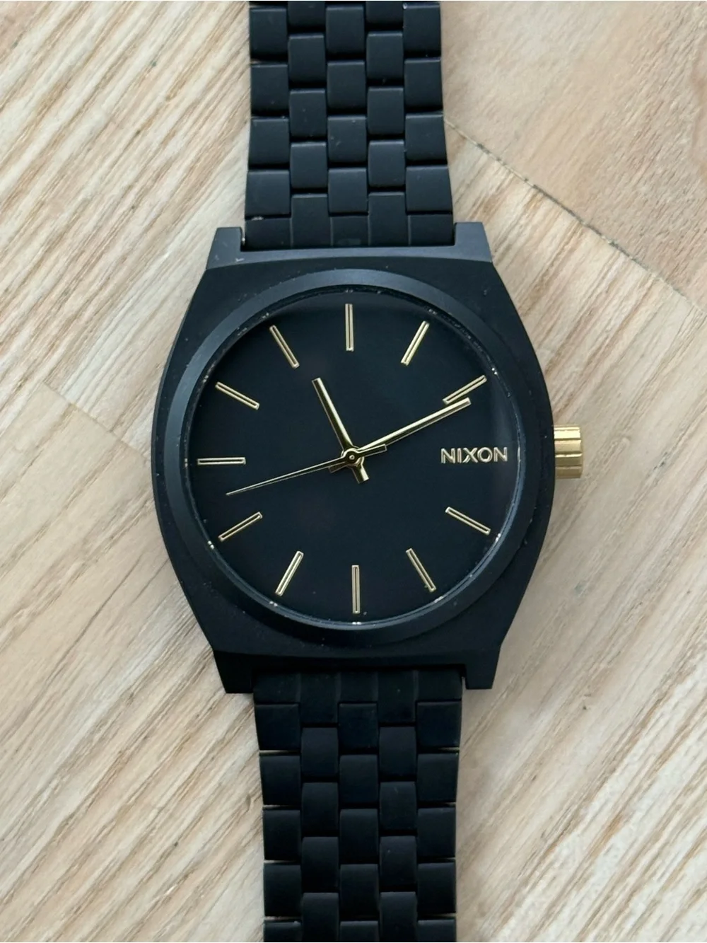 Nixon Minimal The Time Traveler Black Stainless Case Bracelet Gold Hands Markers